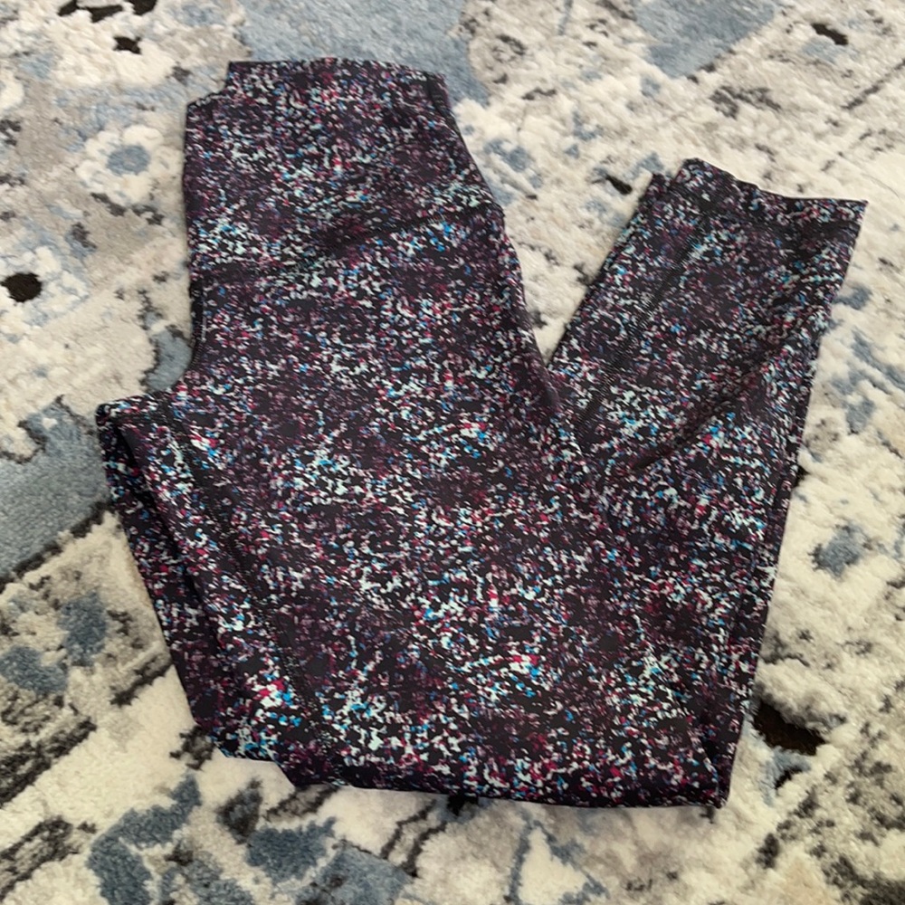 Lululemon Wunder Under Size 4